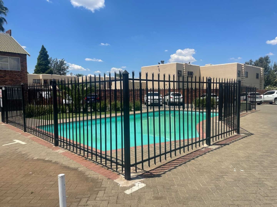 1 Bedroom Property for Sale in Pellissier Free State